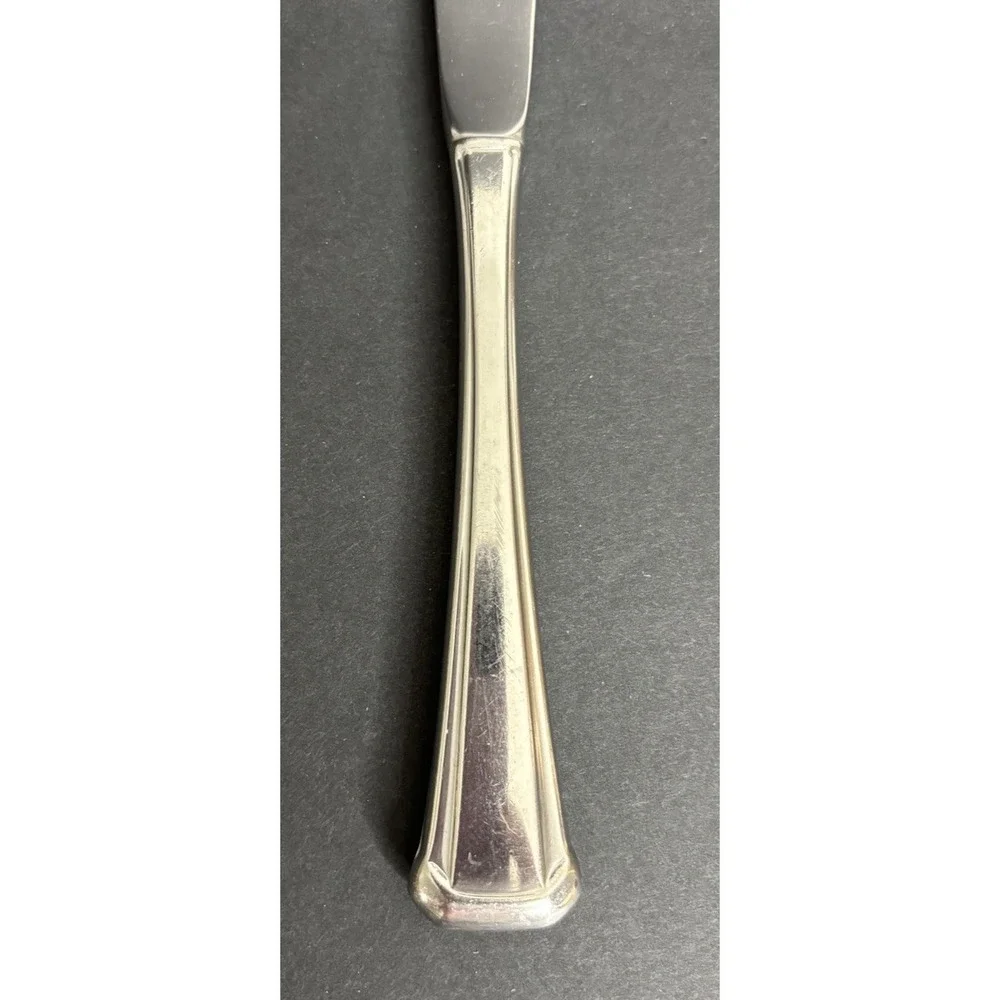 7 Oneida Maestro St. Leger Dinner Knives Stainless 9 1/8